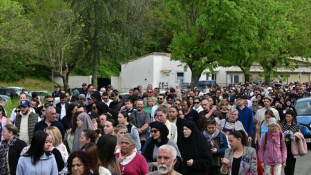 France: Mosque stabbing suspect surrenders in Italy – DW