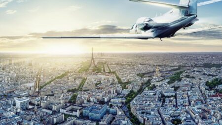 French Regulator Tells Airlines to Cut Orly Flights After Glitch – Bloomberg.com