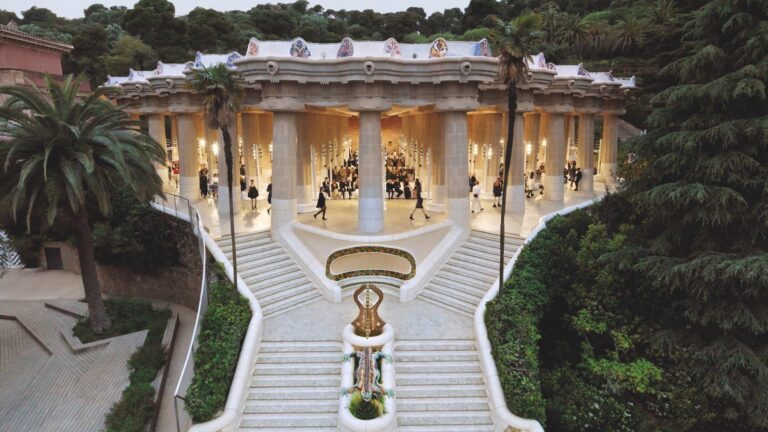 Louis Vuitton Cruise 2026 to Show at Historic Gothic Palace – hypebeast.com
