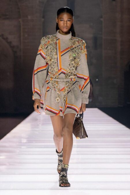 Louis Vuitton to Present Cruise 2026 at Avignon’s Palais des Papes – The Impression