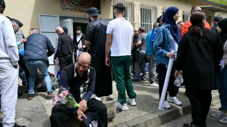 A Killing in a Mosque Puts France’s View of Muslims Under Scrutiny – The New York Times