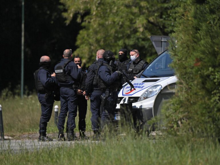 French PM calls for crackdown on knife crime after fatal high school stabbing | France – The Guardian