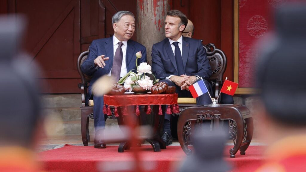 French President Macron being shoved in Vietnam – NBC News