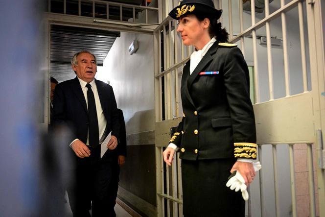 French government blames organized crime ‘networks’ for wave of attacks on prisons – Le Monde.fr