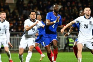 Strasbourg talks with CJ Egan-Riley intensify – Get French Football News