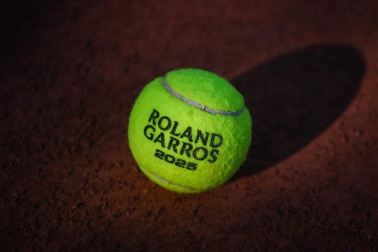 French Open 2025: How Ben Shelton won in five sets against Lorenzo Sonego as Sabalenka, Tiafoe progress – The New York Times