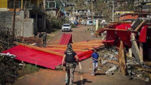Aid flows from French cities to Mayotte a month after devastating cyclone – RFI