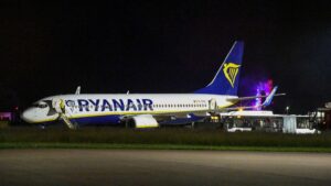 A Ryanair flight made an emergency landing after a baby was born on board – Business Insider