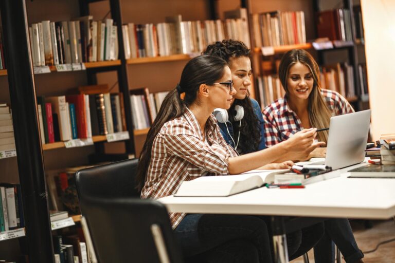 “Migrants in Higher education”, the network of French institutions – Campus France