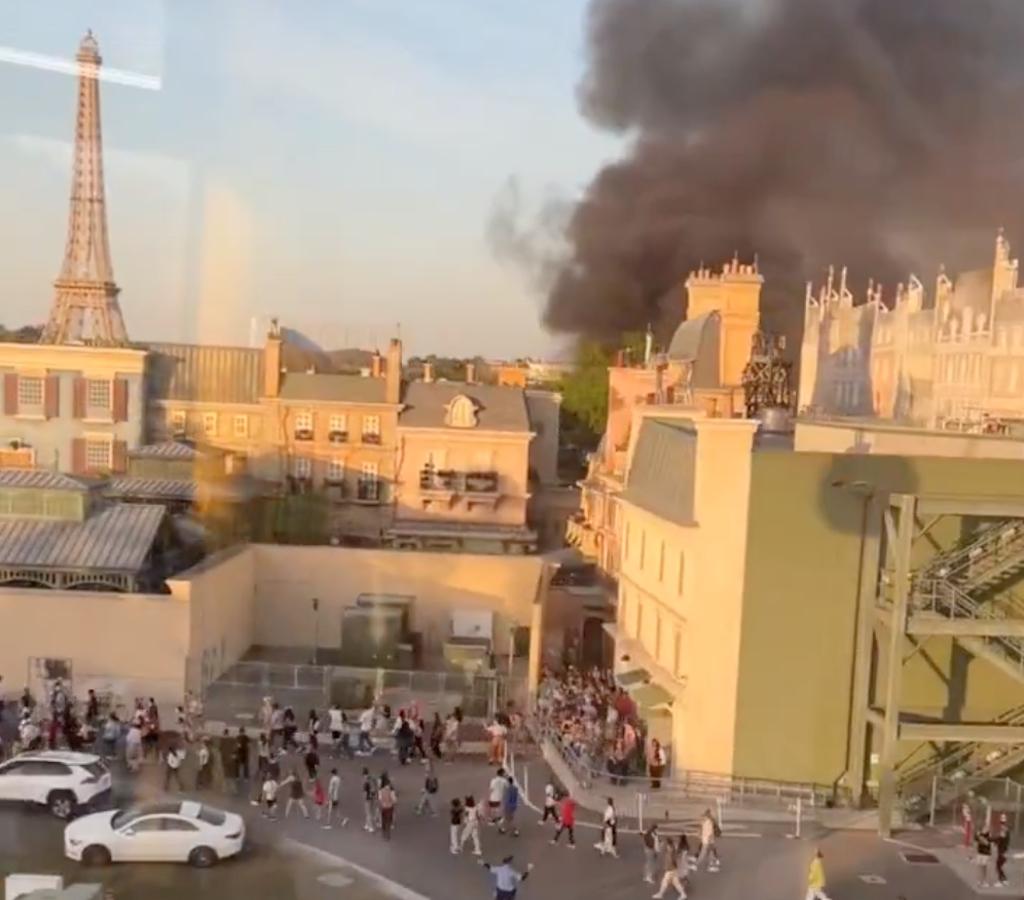 Watch large fire break out at Disney World’s Epcot park: ‘Oh my God, it’s right there’ – Entertainment Weekly