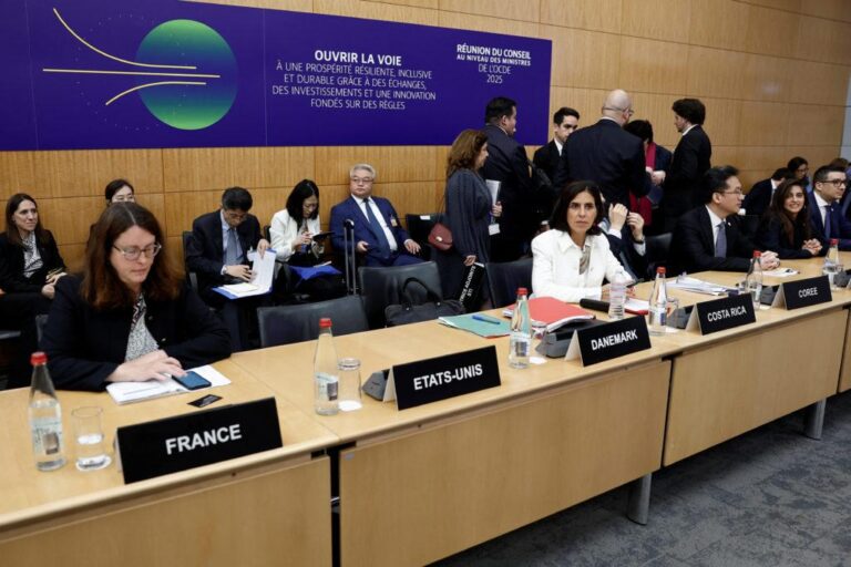 US and Europe trade negotiators discuss tariffs in Paris – MyNorthwest.com