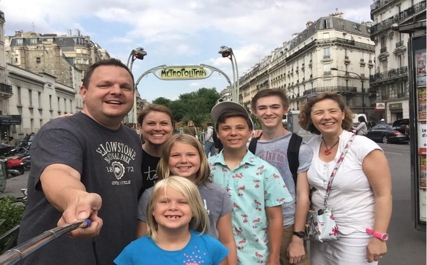 Student Praises Host Family, France as the Crème de la Crème – Kalamazoo College