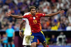 Spain 5-4 France: Lamine Yamal scores twice in nine-goal thriller to fire his side into Nations League final – Sky Sports