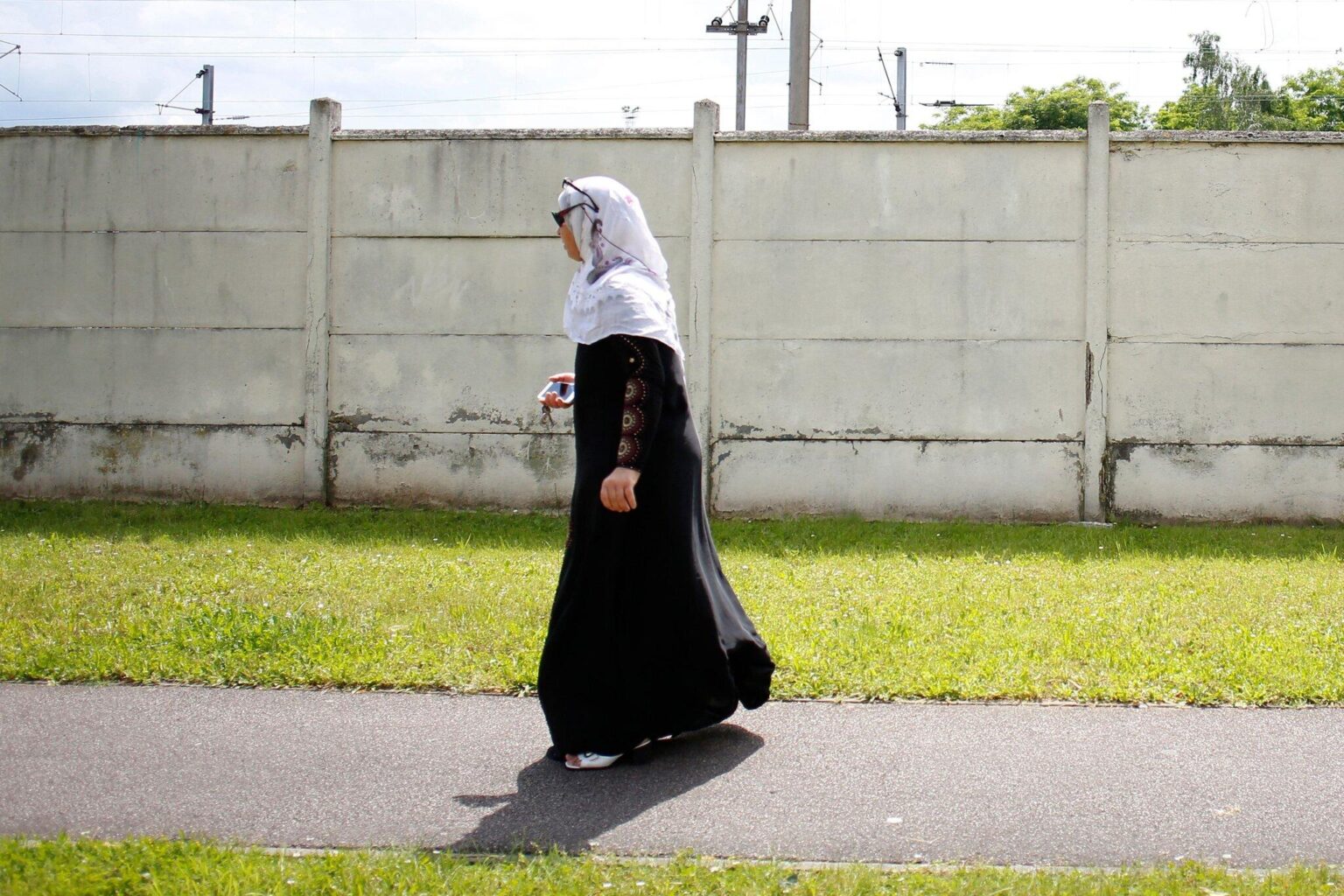 Abaya ban debate masks major issues in France’s education system, say unions – Anadolu Ajansı