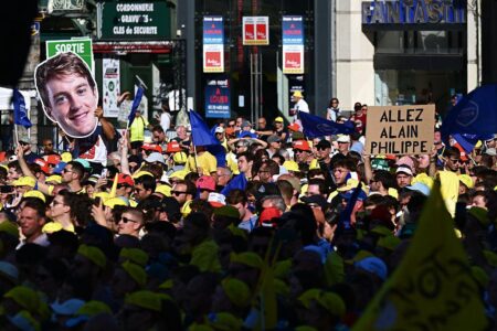Crowds gather in Lille as Tour de France kicks off – MSN