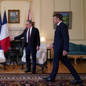U.K. and France Sign First Nuclear Pact to Fend Off Threat to Europe – The New York Times