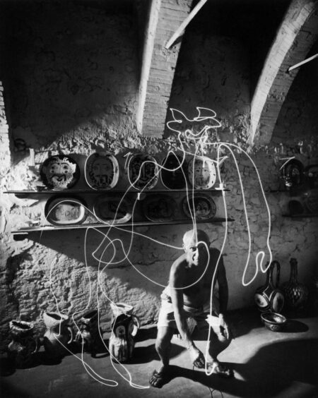 Pablo Picasso Draws With Light: The Story Behind an Iconic Photo – life.com