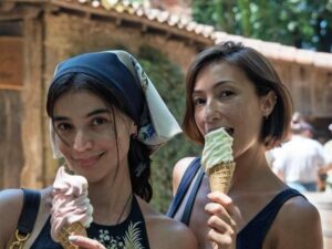 Anne Curtis and Solenn Heussaff explore Western France – GMA Network