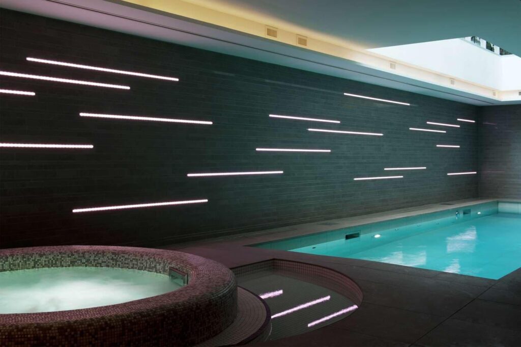 Rennes becomes first city in France to limit size of swimming pools – The Connexion
