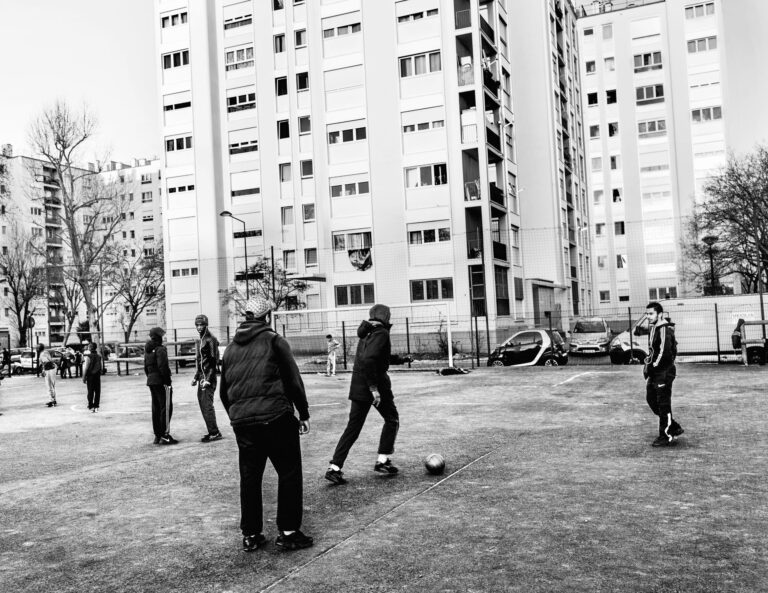 Islamist youth gang in France threatens Catholic priest – www.christiandaily.com