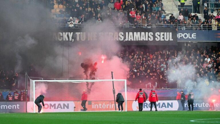 Montpellier vs Saint-Etienne abandoned after home fans throw smoke bombs, cause fire in Ligue 1 match – The New York Times