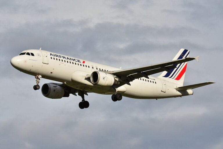 Air France Flight AF7441 Bordeaux-Paris Declares Emergency – AviationSource News
