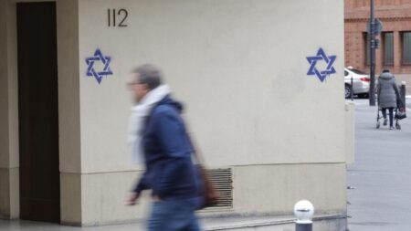 Antisemitic graffiti spray-painted on a synagogue, Jewish homes in France – Ynetnews