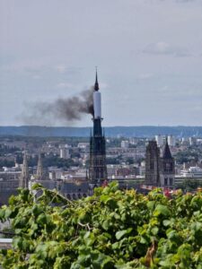 Spire of Famed French Cathedral Beloved by Monet Catches Fire – Artnet News
