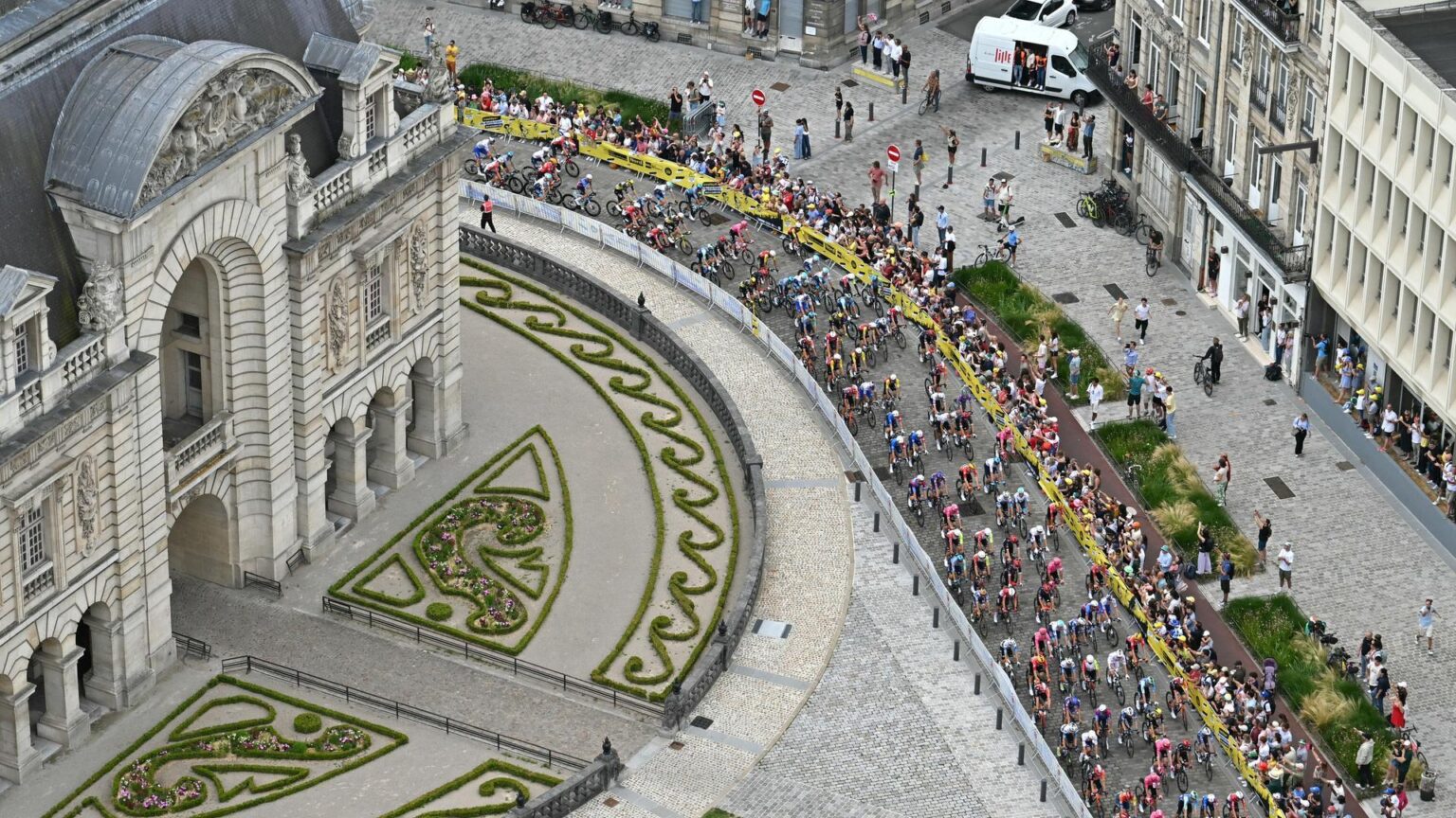 Crowds gather in Lille as Tour de France kicks off – Reuters