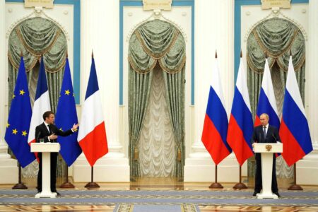 Russia hits out at Macron for calling Putin an ‘ogre’ – Le Monde.fr
