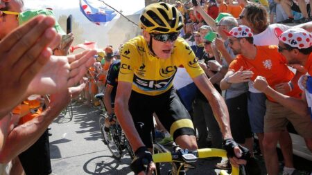 Chris Froome: Four-time Tour de France champion airlifted to hospital after ‘serious crash’ near Toulon – Sky Sports