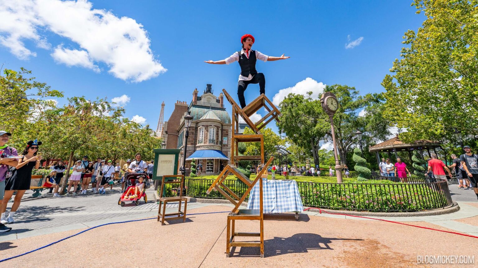 NEW ‘Acrobatico!’ Entertainment Act Debuts in EPCOT’s France Pavilion – BlogMickey.com