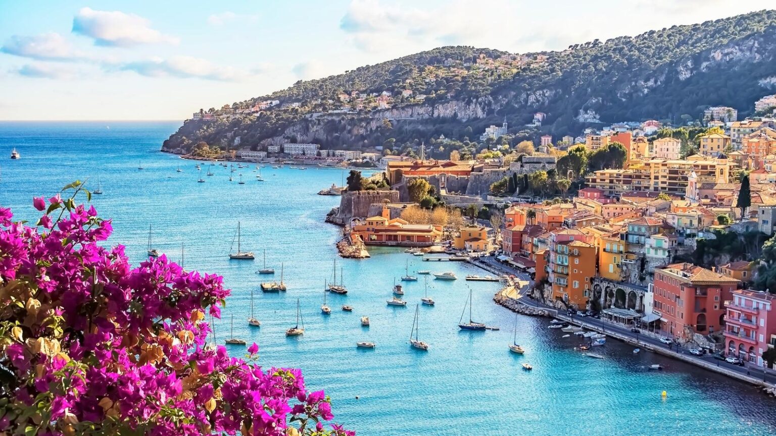 Fall Is The Perfect Time To Visit This Vibrant Beach City In France – Travel Off Path