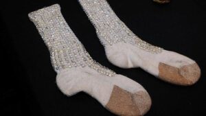 Michael Jackson’s dirty sock sells for over $8,000 in France – The Weekly Journal
