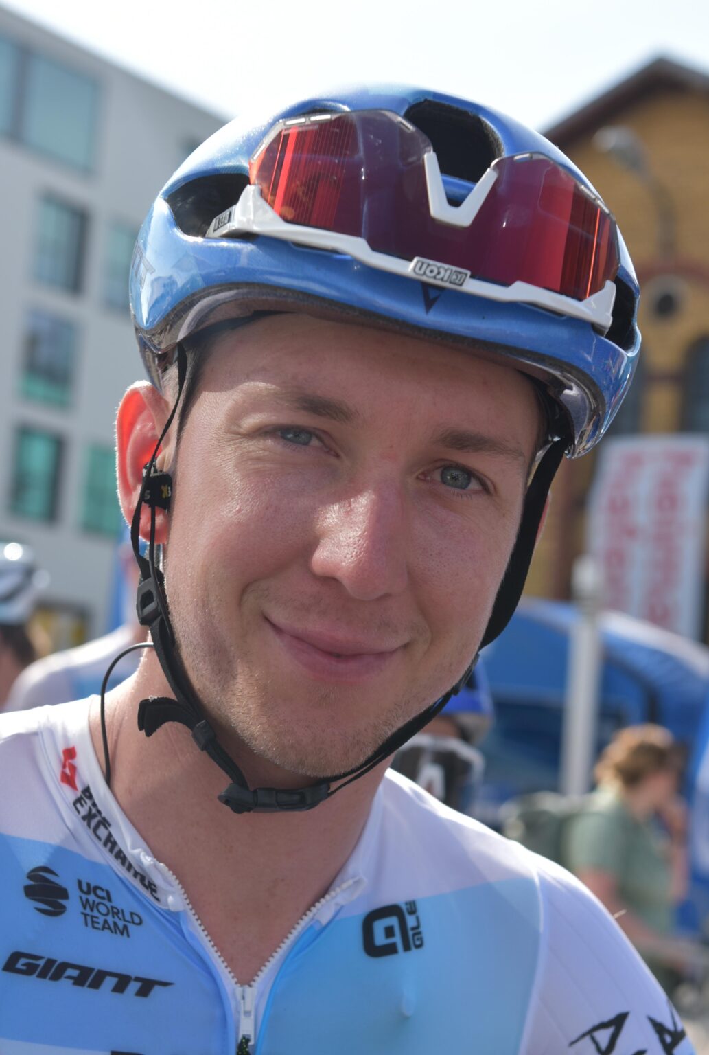 Kaden Groves wins stage 20 at Tour de France, Tadej Pogacar holds lead – Flashscore.com