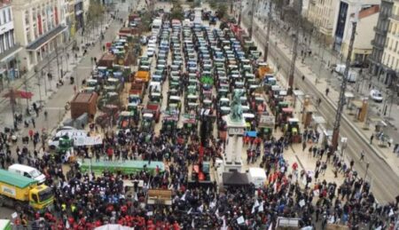 French Farmers protest fertilizer tax – People’s World