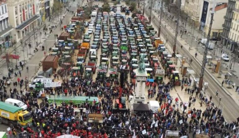 French Farmers protest fertilizer tax – People’s World