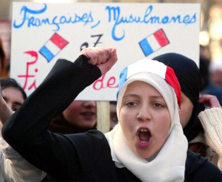 France’s century-long crusade against religious symbols at school, from the crucifix to the abaya – Le Monde.fr