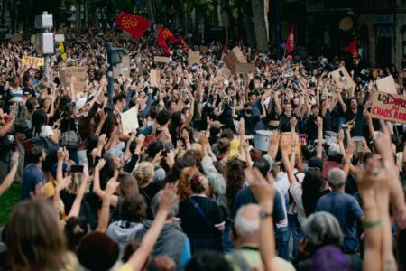 ‘Block Everything’ protests turn new French PM’s first day into chaos – yourcentralvalley.com