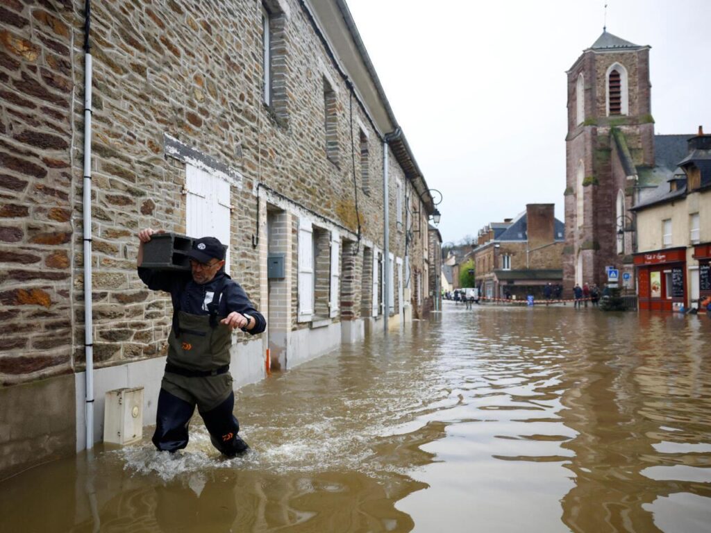 Western France put on high alert as storm ‘Herminia’ brings severe flooding – France 24