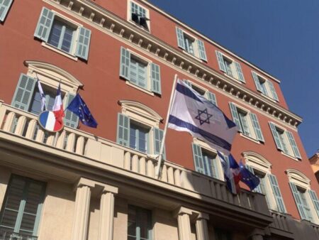French court orders Nice mayor to remove Israeli flags from city hall | Daily Sabah – Daily Sabah