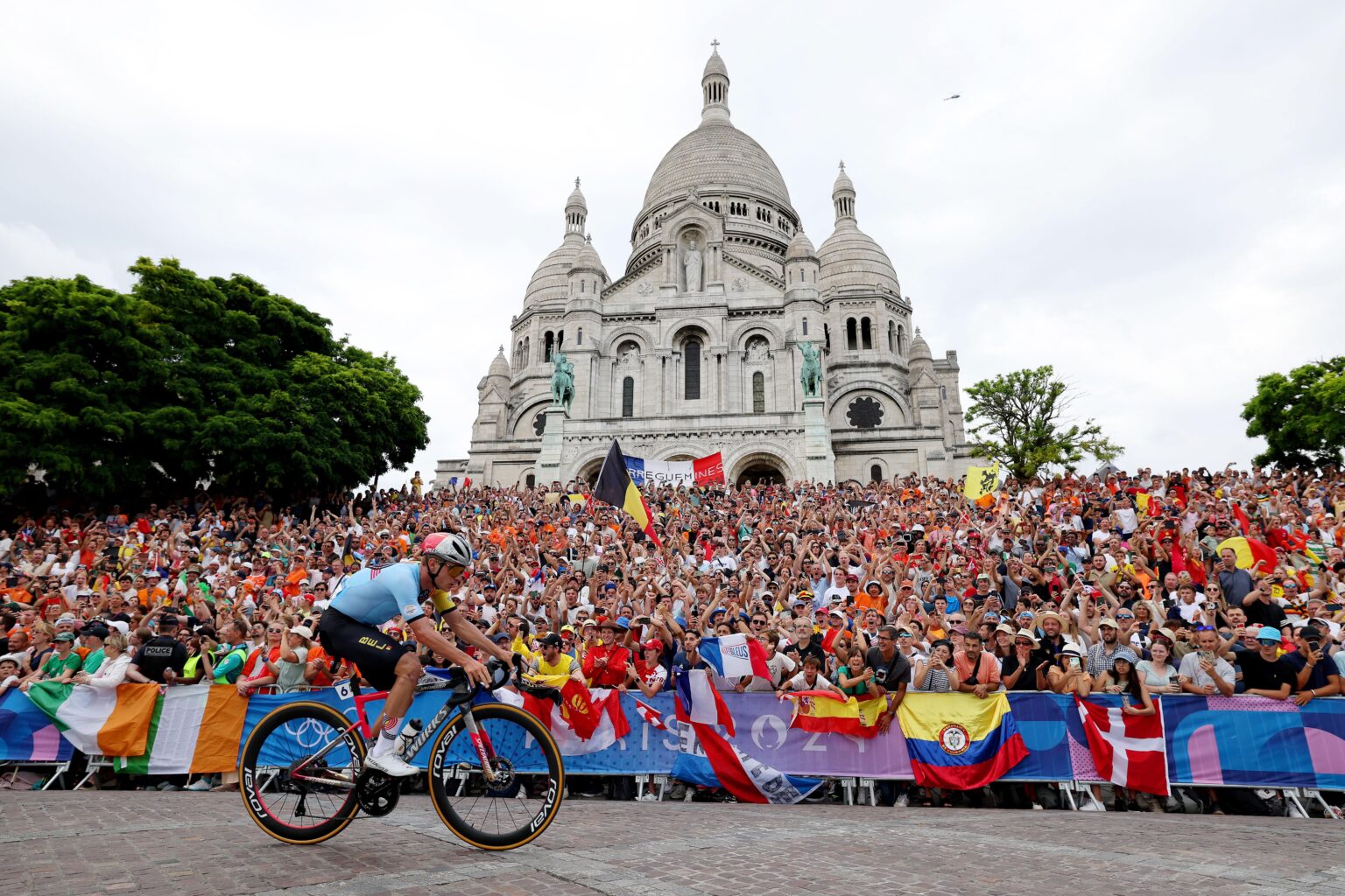 Tour de France 2025 finale: Pogacar wins again as Van Aert lands stage 21 in Paris – as it happened – The Guardian