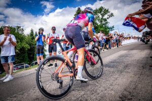Tour de France Femmes: On par with the men? – DW