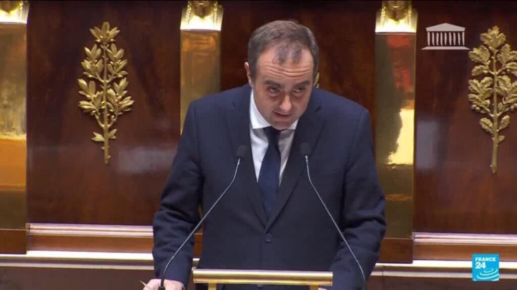 French Premier Offers to Delay Pension Overhaul, in a Bid to Calm Turmoil – The New York Times