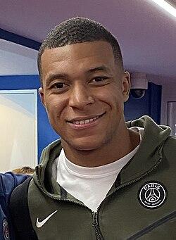 Kylian Mbappé watches younger brother Ethan score a big goal for Lille against PSG – AP News
