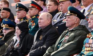 Macron, Tusk slam leaders attending Putin’s Victory Day parade – politico.eu