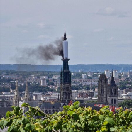 BREAKING: Fire Engulfs Iconic Rouen Cathedral Spire in France – Ancient Origins