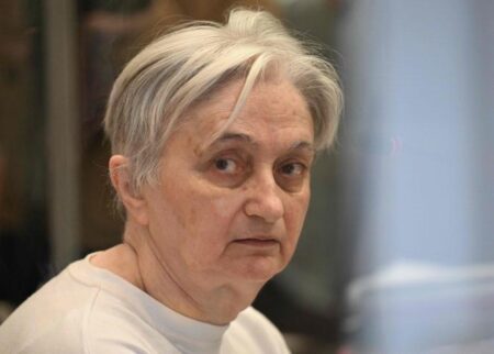Woman on trial in Paris over murder of 12-year-old girl – Le Monde.fr