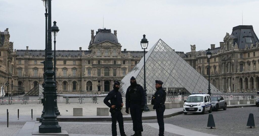 France intensifies hunt for Louvre raiders as museum security scrutinised – Northeast Mississippi Daily Journal