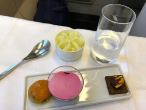 Air France unveils new desserts created by Yann Couvreur for its long-haul Business cabin – Airfrance Corporate